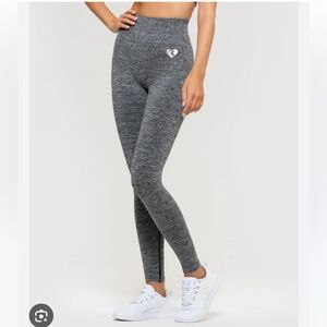NWT Women’s Best Move Seamless Tights